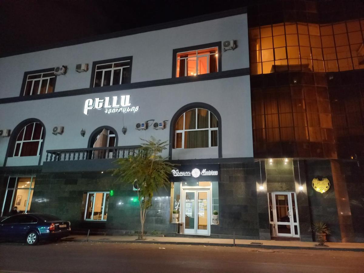 New Bella Hotel Єреван Екстер'єр фото