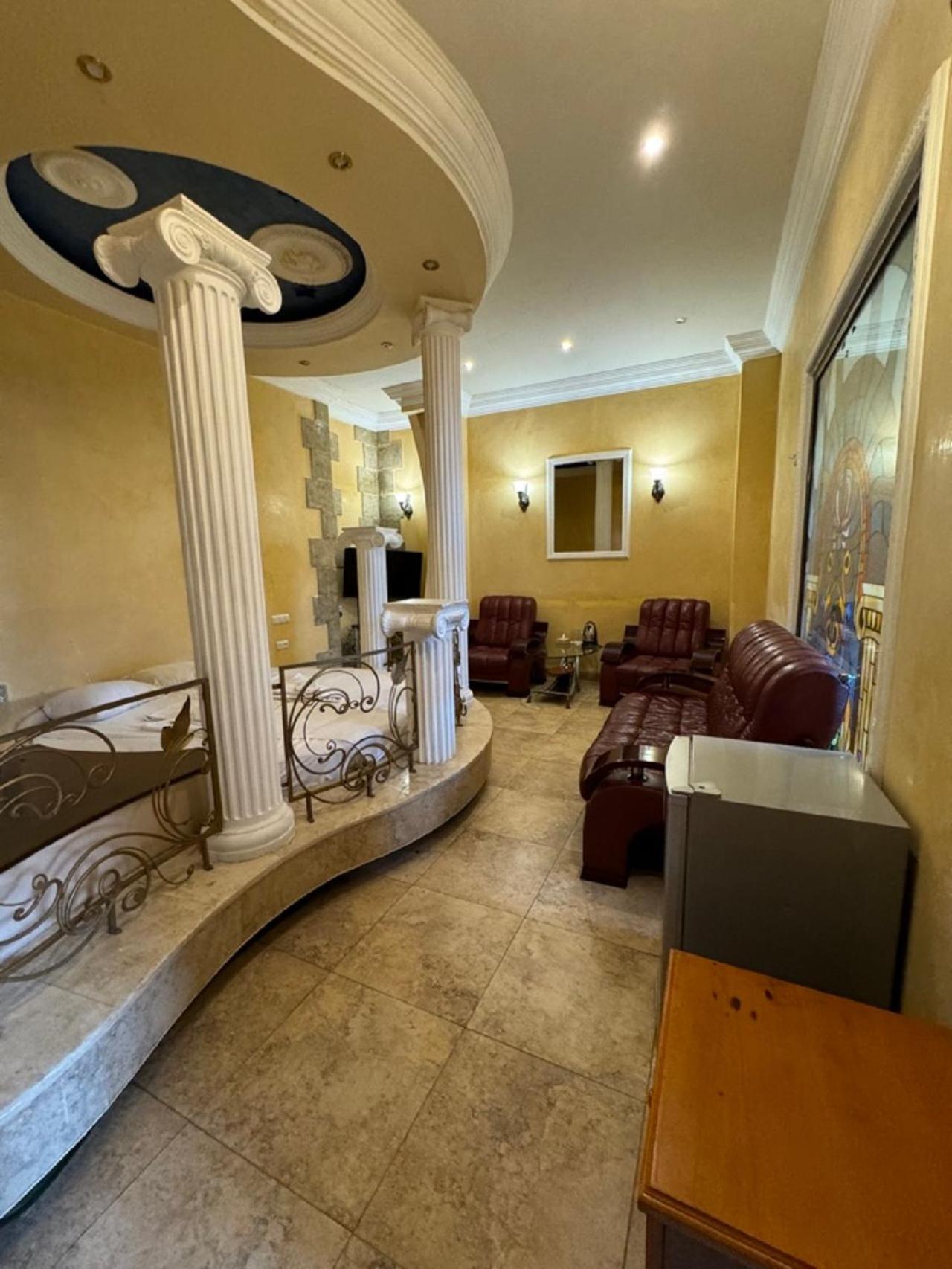 New Bella Hotel Єреван Екстер'єр фото